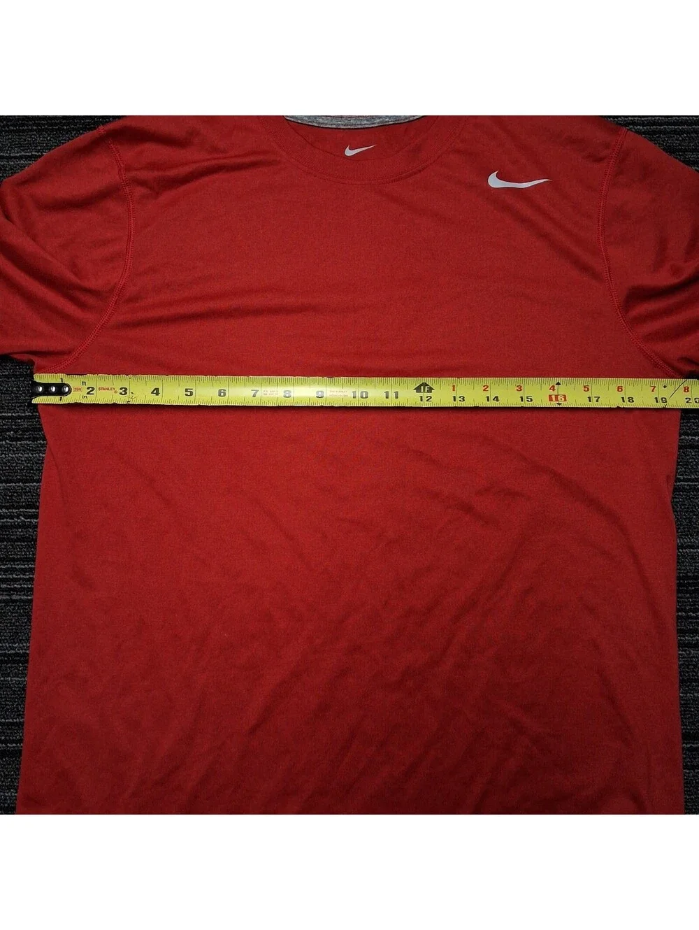 Nike Dri-FIT Men’s Medium Red Training Workout T-Shirt Short Sleeve Swoosh